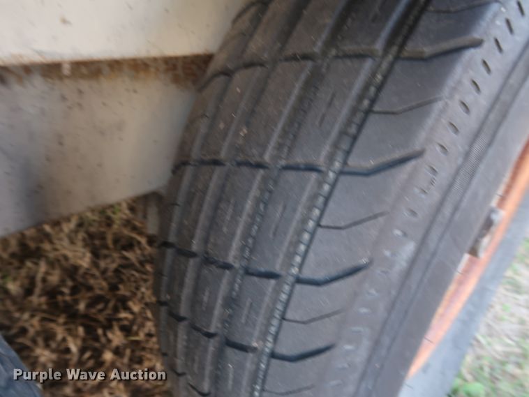 image for item GD9819 2003 Wells Cargo CVG4025W enclosed cargo trailer