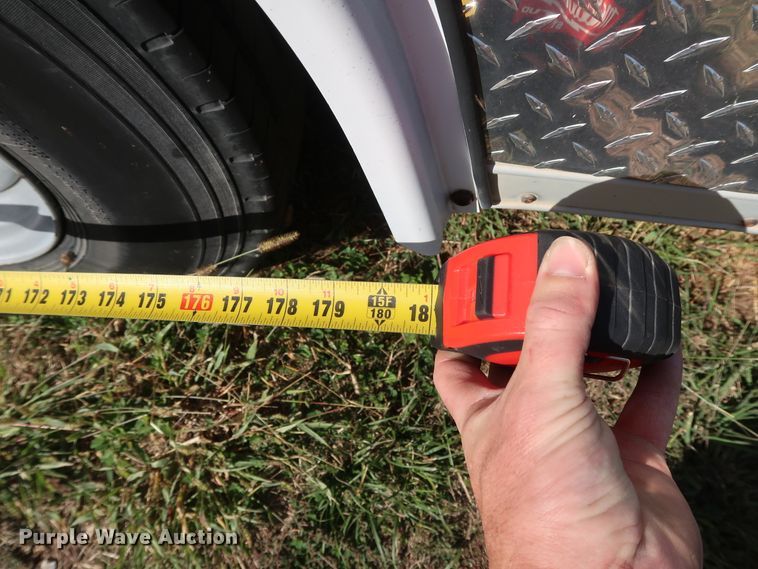 image for item GD9819 2003 Wells Cargo CVG4025W enclosed cargo trailer