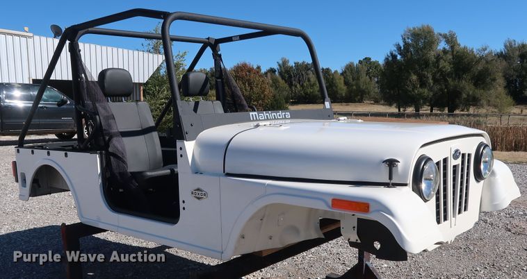 image for item GD9829 2018 Mahindra Roxor Off-Road body