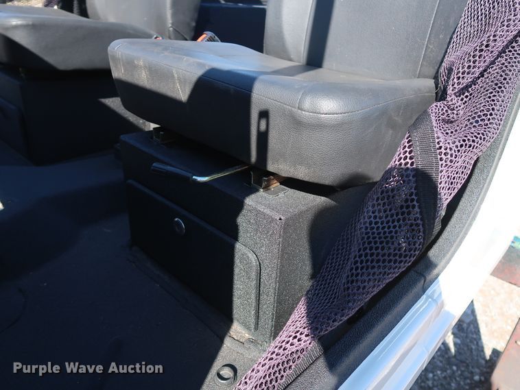 image for item GD9829 2018 Mahindra Roxor Off-Road body