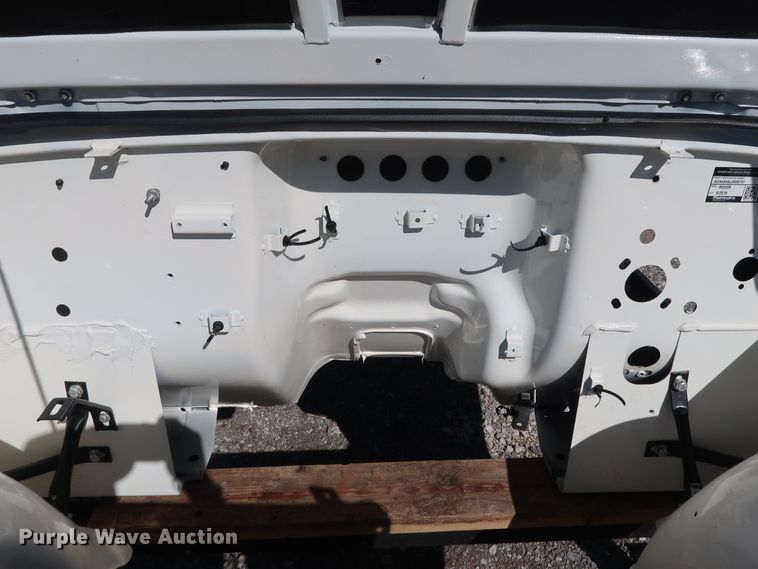 image for item GD9829 2018 Mahindra Roxor Off-Road body