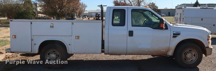 image for item GD9895 2010 Ford F350 Super Duty SuperCab utility bed pickup truck