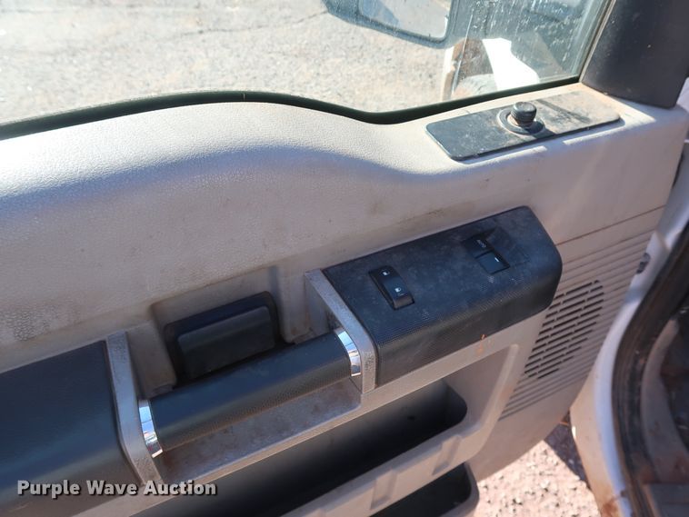 image for item GD9895 2010 Ford F350 Super Duty SuperCab utility bed pickup truck