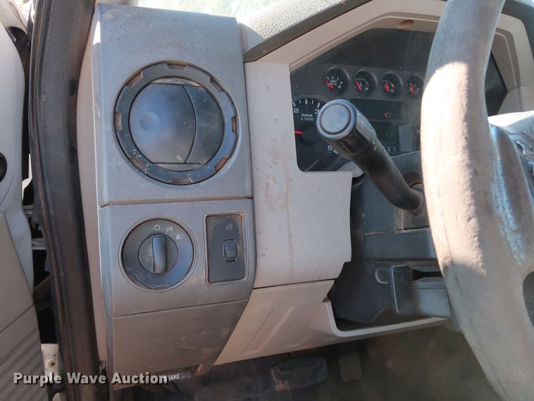 image for item GD9895 2010 Ford F350 Super Duty SuperCab utility bed pickup truck