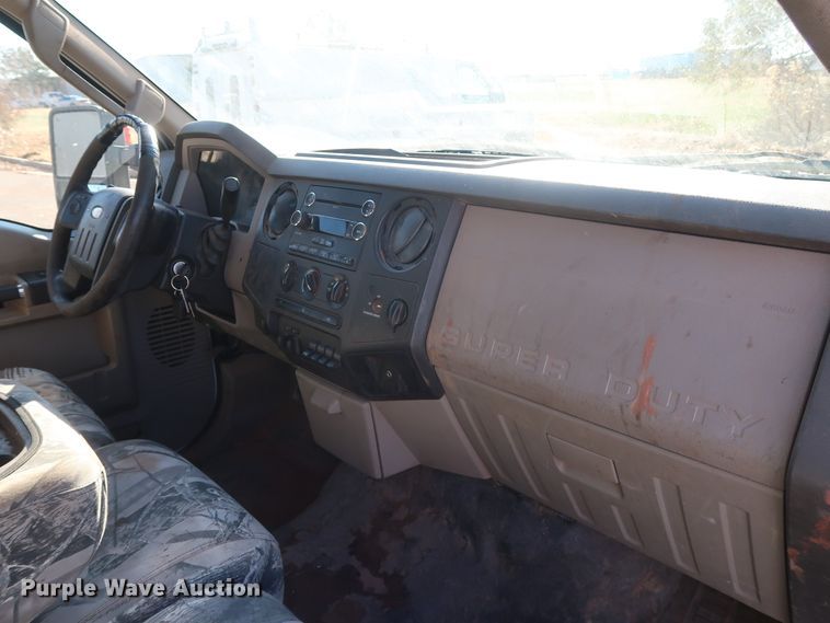 image for item GD9895 2010 Ford F350 Super Duty SuperCab utility bed pickup truck