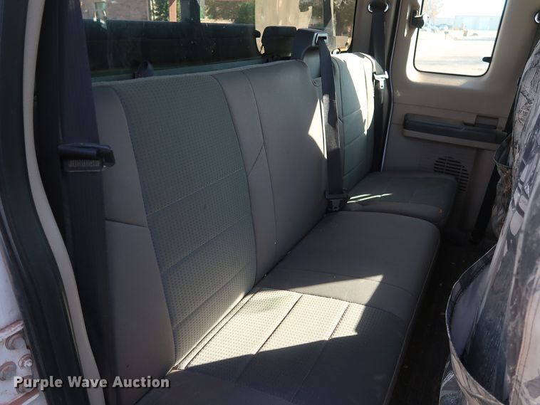 image for item GD9895 2010 Ford F350 Super Duty SuperCab utility bed pickup truck