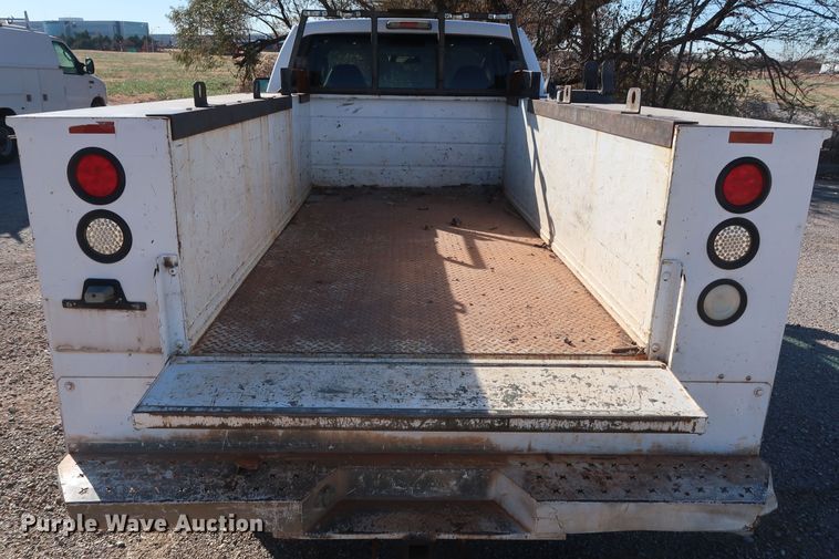 image for item GD9895 2010 Ford F350 Super Duty SuperCab utility bed pickup truck