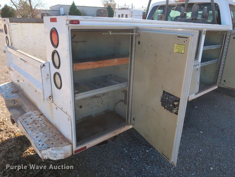 image for item GD9895 2010 Ford F350 Super Duty SuperCab utility bed pickup truck