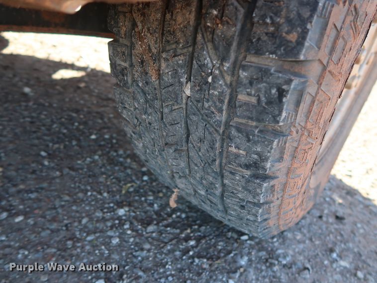 image for item GD9895 2010 Ford F350 Super Duty SuperCab utility bed pickup truck