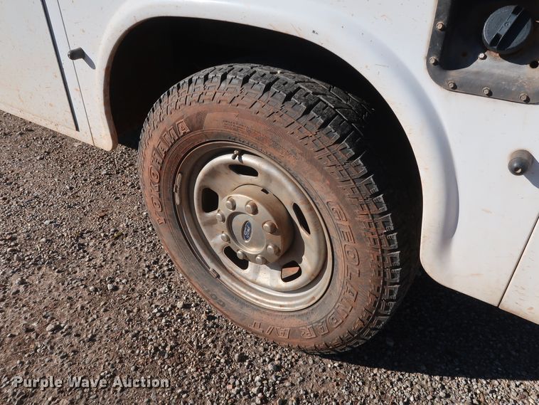 image for item GD9895 2010 Ford F350 Super Duty SuperCab utility bed pickup truck