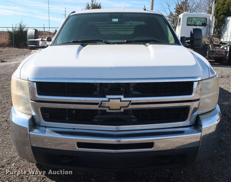 image for item GD9947 2009 Chevrolet Silverado 2500HD LS Crew Cab pickup truck