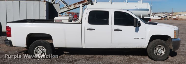 image for item GD9947 2009 Chevrolet Silverado 2500HD LS Crew Cab pickup truck