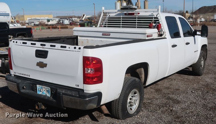 image for item GD9947 2009 Chevrolet Silverado 2500HD LS Crew Cab pickup truck