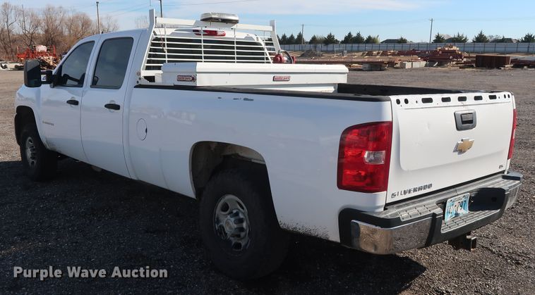 image for item GD9947 2009 Chevrolet Silverado 2500HD LS Crew Cab pickup truck