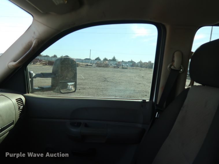 image for item GD9947 2009 Chevrolet Silverado 2500HD LS Crew Cab pickup truck