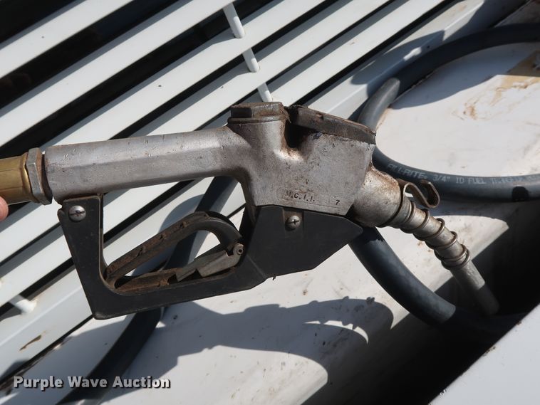 image for item GD9947 2009 Chevrolet Silverado 2500HD LS Crew Cab pickup truck