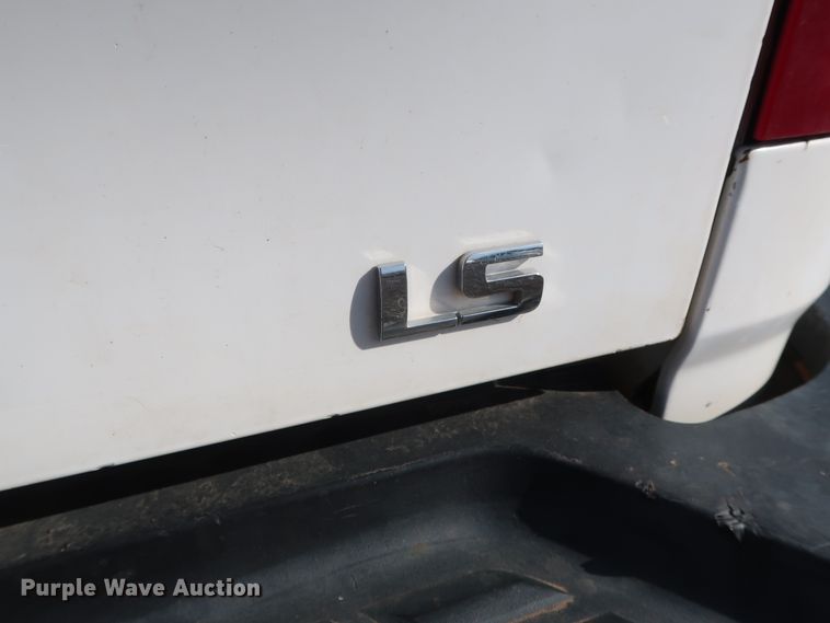 image for item GD9947 2009 Chevrolet Silverado 2500HD LS Crew Cab pickup truck