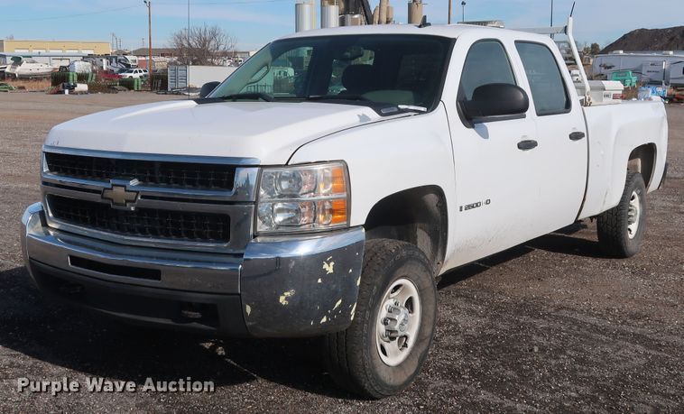 image for item GD9950 2008 Chevrolet Silverado 2500HD LT Crew Cab pickup truck
