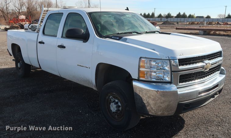 image for item GD9950 2008 Chevrolet Silverado 2500HD LT Crew Cab pickup truck