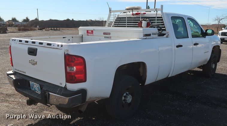 image for item GD9950 2008 Chevrolet Silverado 2500HD LT Crew Cab pickup truck
