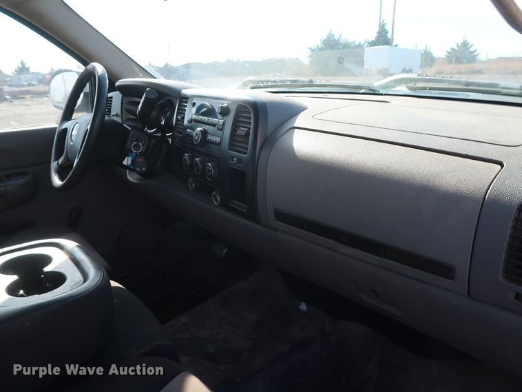 image for item GD9950 2008 Chevrolet Silverado 2500HD LT Crew Cab pickup truck