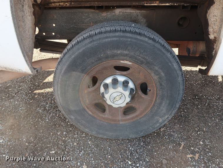 image for item GD9950 2008 Chevrolet Silverado 2500HD LT Crew Cab pickup truck