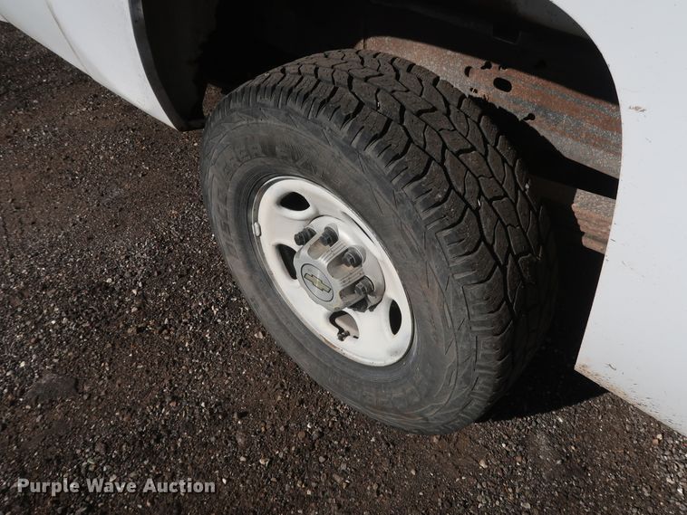 image for item GD9950 2008 Chevrolet Silverado 2500HD LT Crew Cab pickup truck