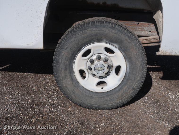 image for item GD9950 2008 Chevrolet Silverado 2500HD LT Crew Cab pickup truck