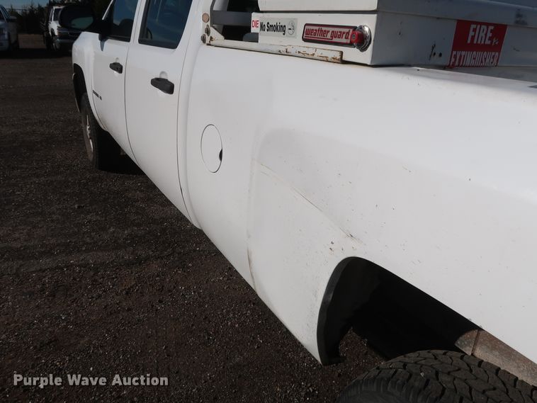 image for item GD9950 2008 Chevrolet Silverado 2500HD LT Crew Cab pickup truck