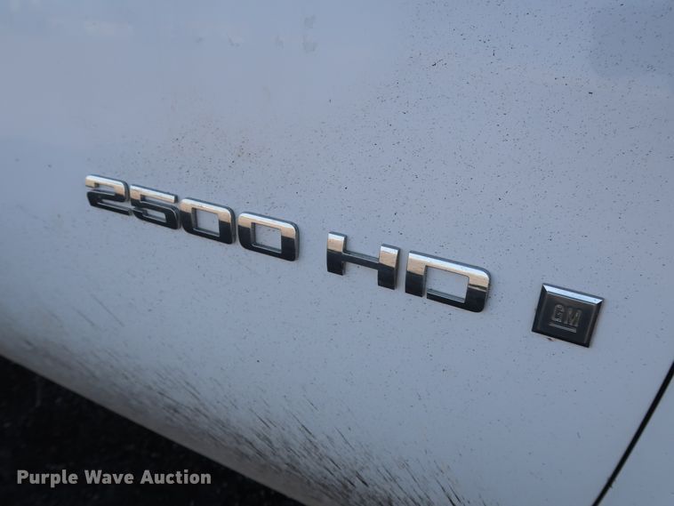 image for item GD9950 2008 Chevrolet Silverado 2500HD LT Crew Cab pickup truck