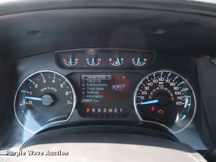 image for item GE9003 2013 Ford F150 XLT SuperCrew pickup truck