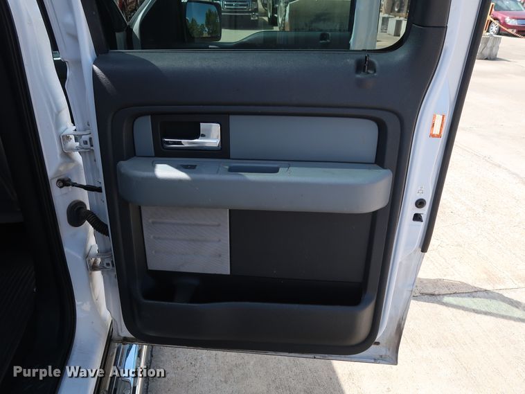 image for item GE9003 2013 Ford F150 XLT SuperCrew pickup truck