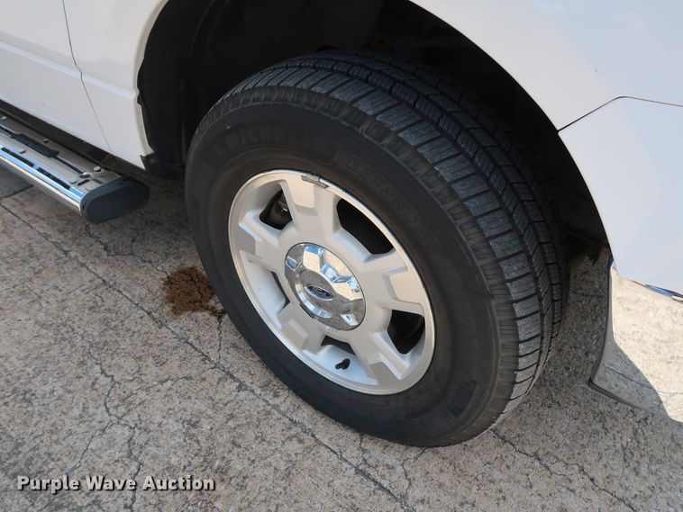 image for item GE9003 2013 Ford F150 XLT SuperCrew pickup truck