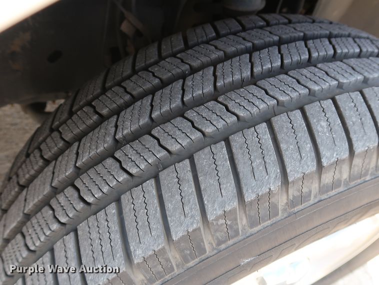 image for item GE9003 2013 Ford F150 XLT SuperCrew pickup truck