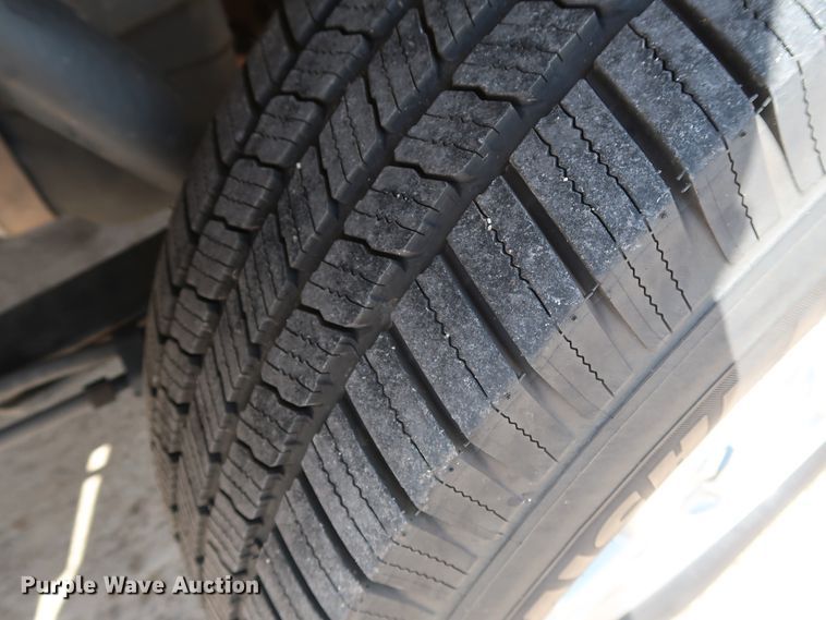 image for item GE9003 2013 Ford F150 XLT SuperCrew pickup truck