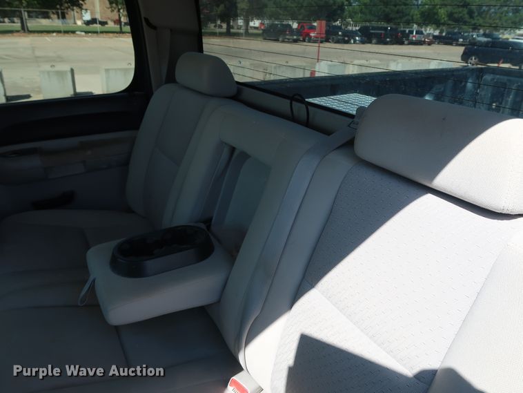 image for item GE9009 2011 Chevrolet Silverado 1500 Crew Cab pickup truck