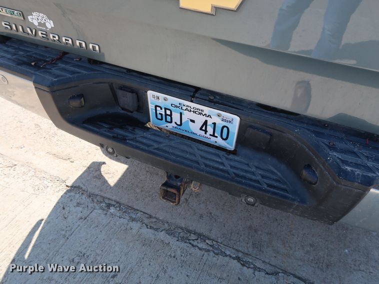 image for item GE9009 2011 Chevrolet Silverado 1500 Crew Cab pickup truck