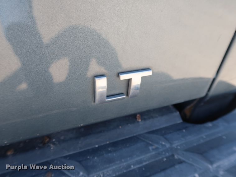 image for item GE9009 2011 Chevrolet Silverado 1500 Crew Cab pickup truck