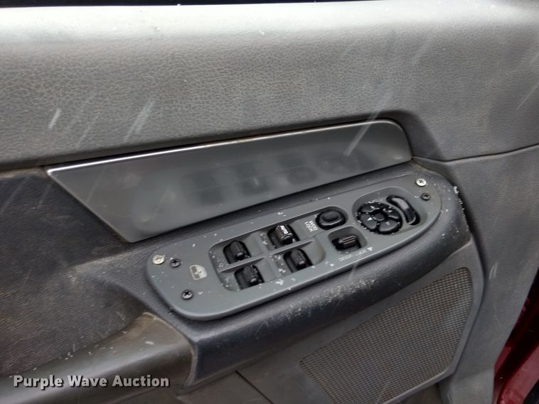 image for item GE9556 2007 Dodge Ram 3500 SLT Quad Cab utility bed pickup truck