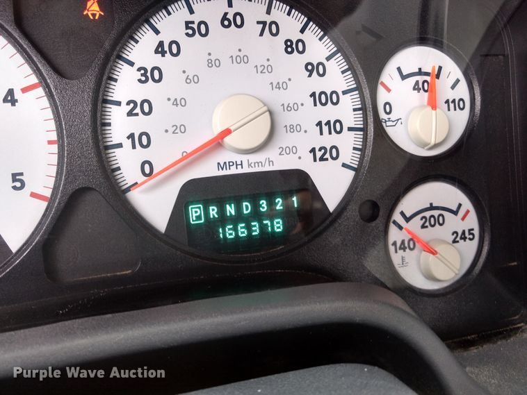 image for item GE9556 2007 Dodge Ram 3500 SLT Quad Cab utility bed pickup truck