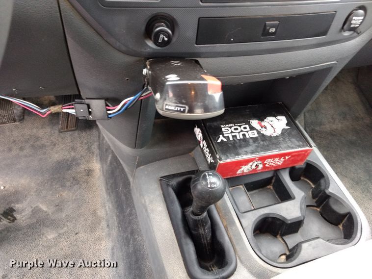 image for item GE9556 2007 Dodge Ram 3500 SLT Quad Cab utility bed pickup truck