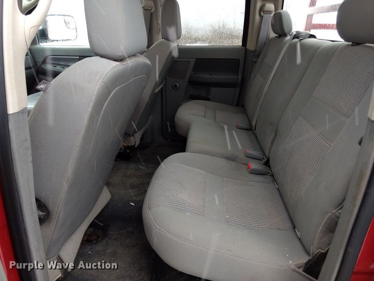 image for item GE9556 2007 Dodge Ram 3500 SLT Quad Cab utility bed pickup truck