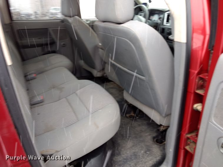 image for item GE9556 2007 Dodge Ram 3500 SLT Quad Cab utility bed pickup truck