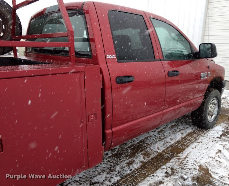 image for item GE9556 2007 Dodge Ram 3500 SLT Quad Cab utility bed pickup truck