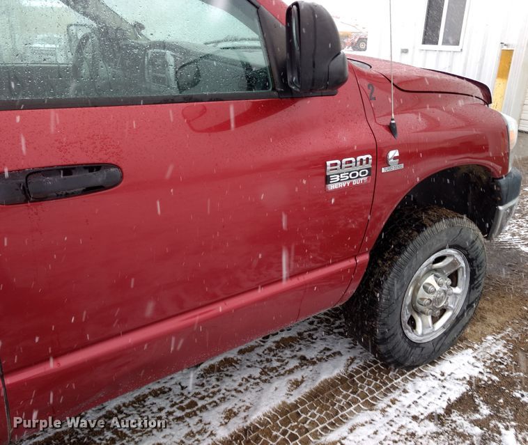 image for item GE9556 2007 Dodge Ram 3500 SLT Quad Cab utility bed pickup truck