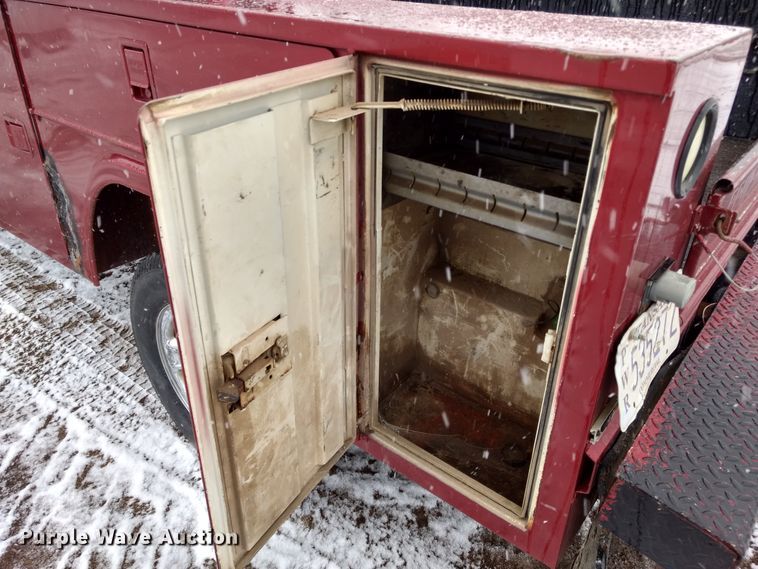 image for item GE9556 2007 Dodge Ram 3500 SLT Quad Cab utility bed pickup truck