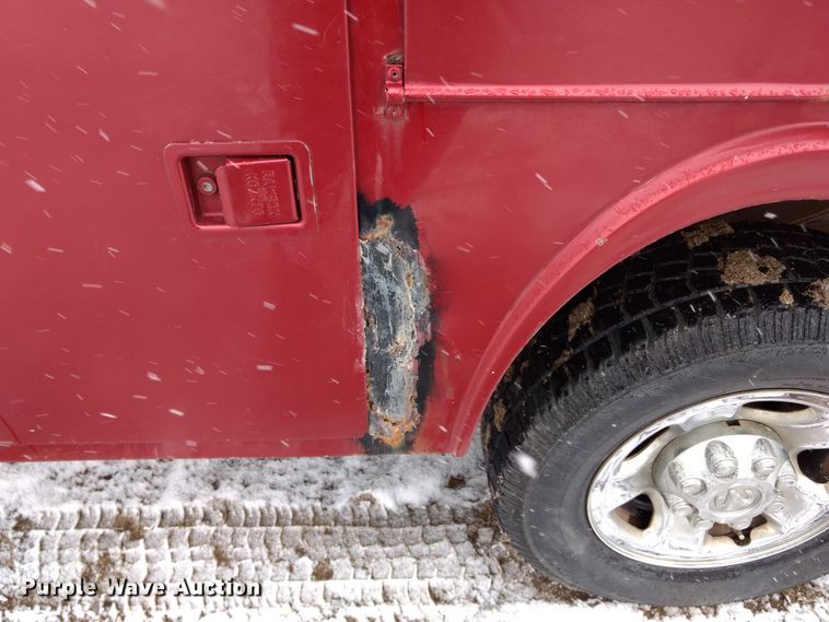 image for item GE9556 2007 Dodge Ram 3500 SLT Quad Cab utility bed pickup truck