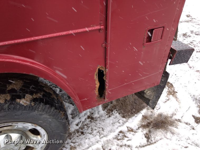 image for item GE9556 2007 Dodge Ram 3500 SLT Quad Cab utility bed pickup truck