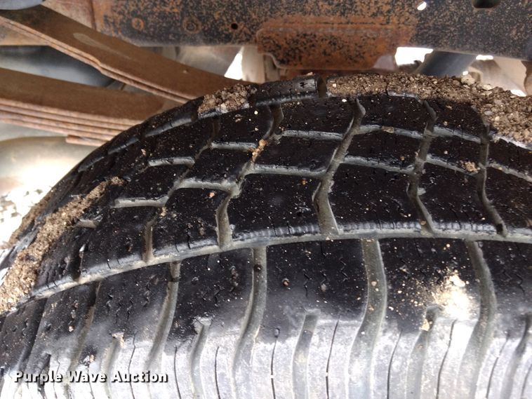 image for item GE9556 2007 Dodge Ram 3500 SLT Quad Cab utility bed pickup truck