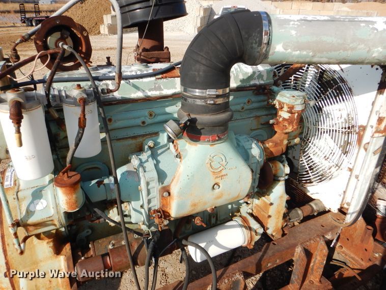 image for item GE9582 Detroit Diesel 671 7.0L six cylinder diesel engine
